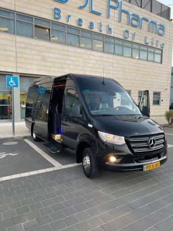 מיניבוס 20 מקומות