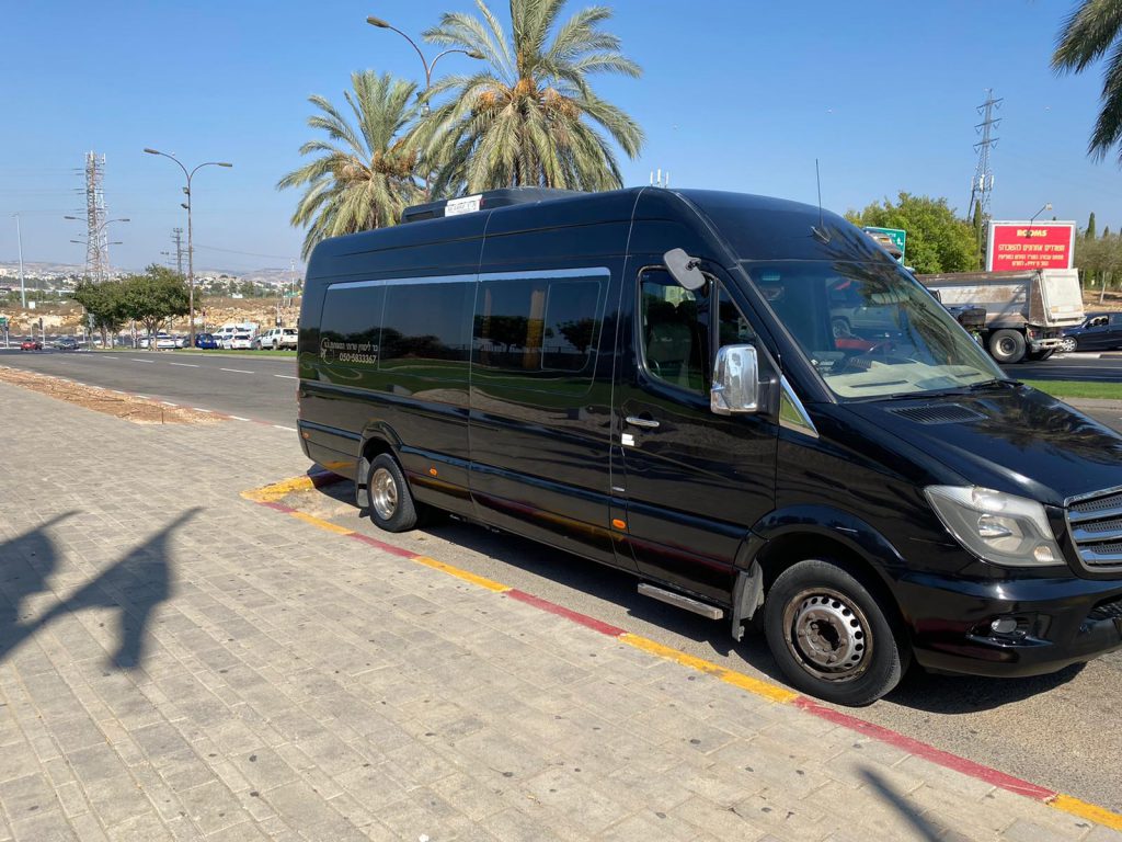 השכרת מיניבוס